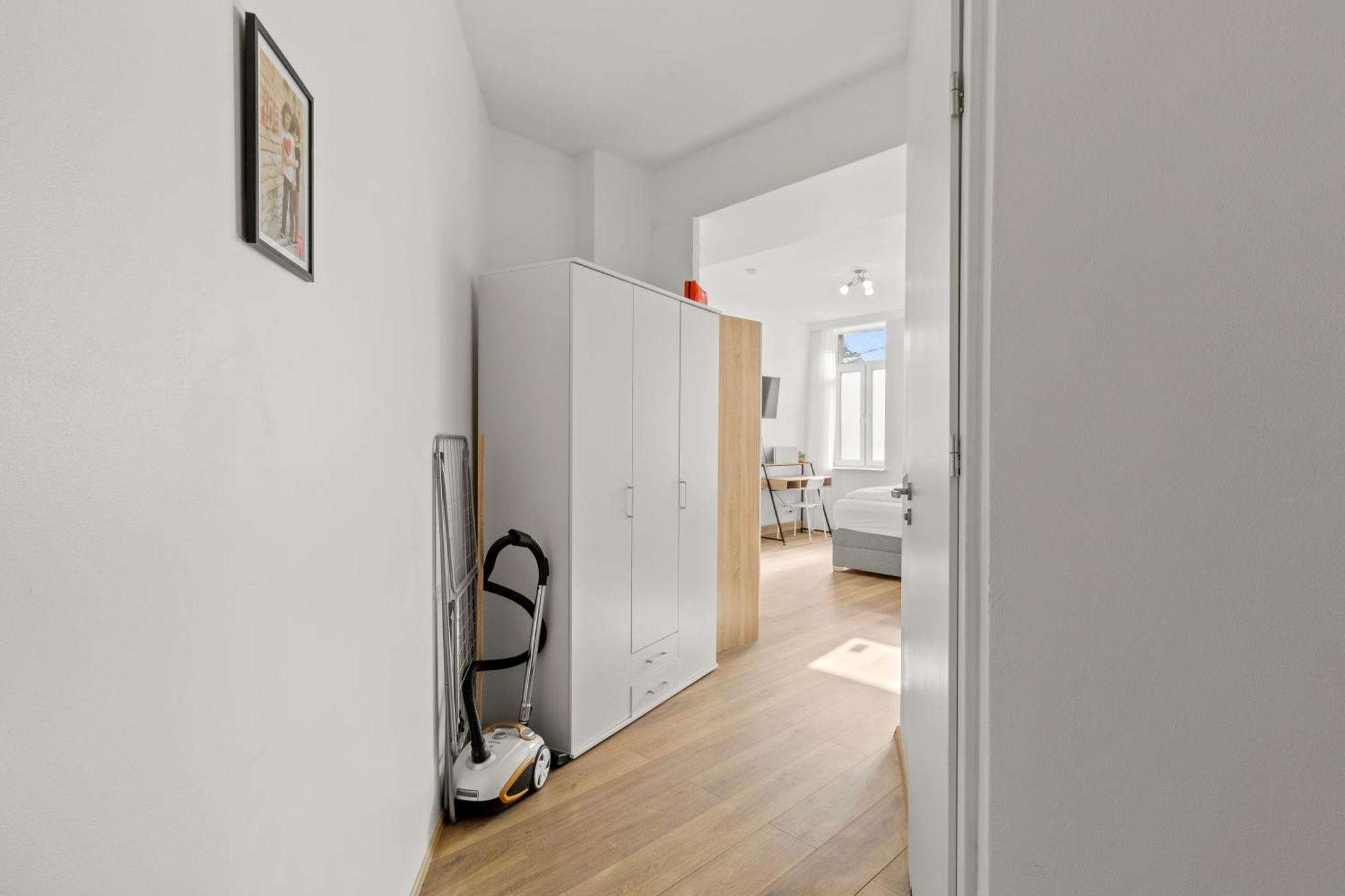 Farawayhomes 43 *